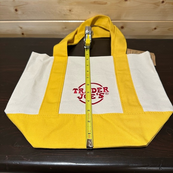 4 BNWT Trader Joe’s mini canvas totes in 4 primary colors - Picture 5 of 5